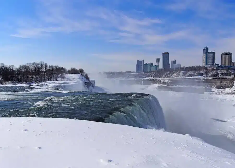 Cataratas del Niagara en invierno